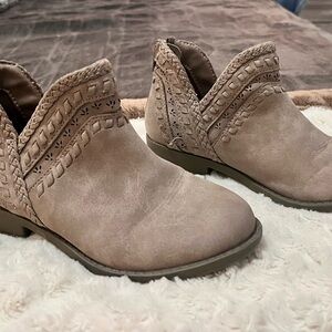 Girls Size 12 Tan Ankle Boots